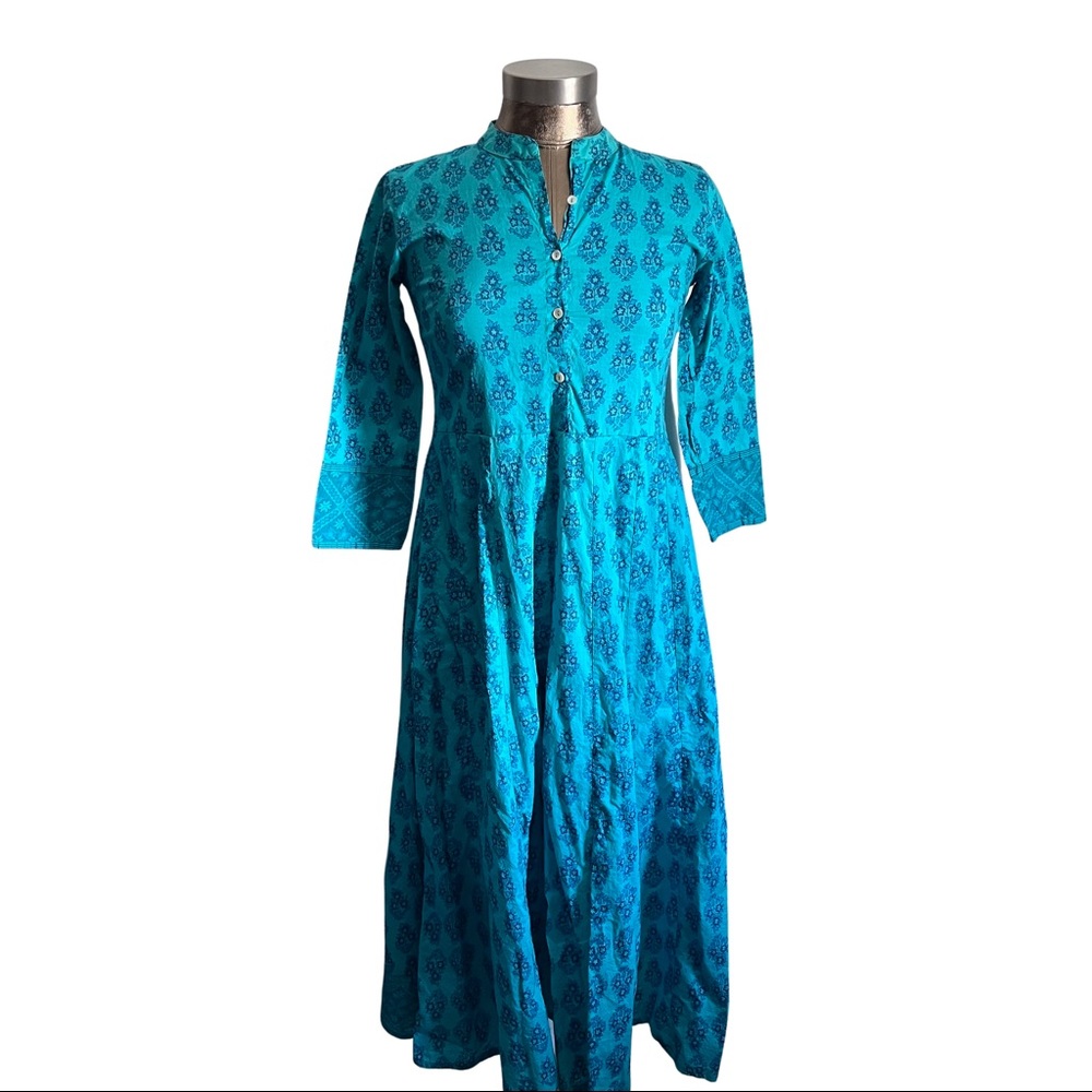 Vishudh Blue Floral Printed Maxi Dress